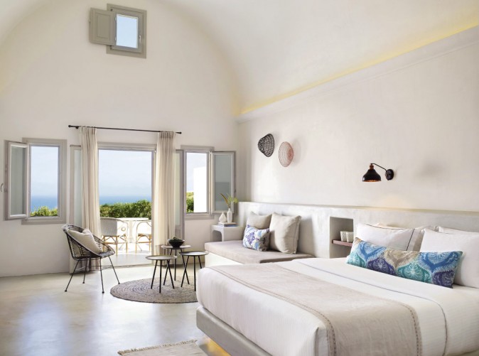 020_Schoene Aussichten Touristik - Santorini - SANTO MARIS OIA_JUNIOR SUITE SEA VIEW_01